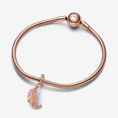 CHARM PANDORA PLUME ROSE SCINTILLANTE COURBE