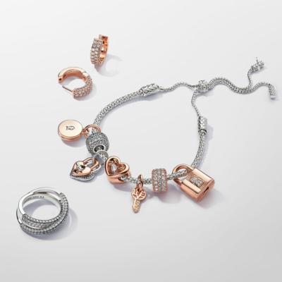 CHARM PANDORA COEUR BICOLORE  BARRE CADENAS 