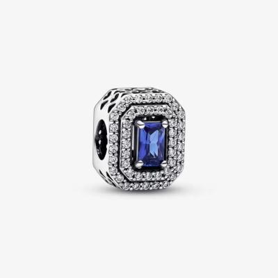 CHARM PANDORA CARRE SCINTILLANT BLEU 