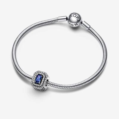 CHARM PANDORA CARRE SCINTILLANT BLEU 